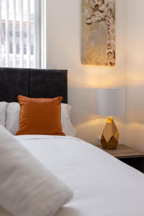 Flatzy - 16 Guests 4 En-suite A *