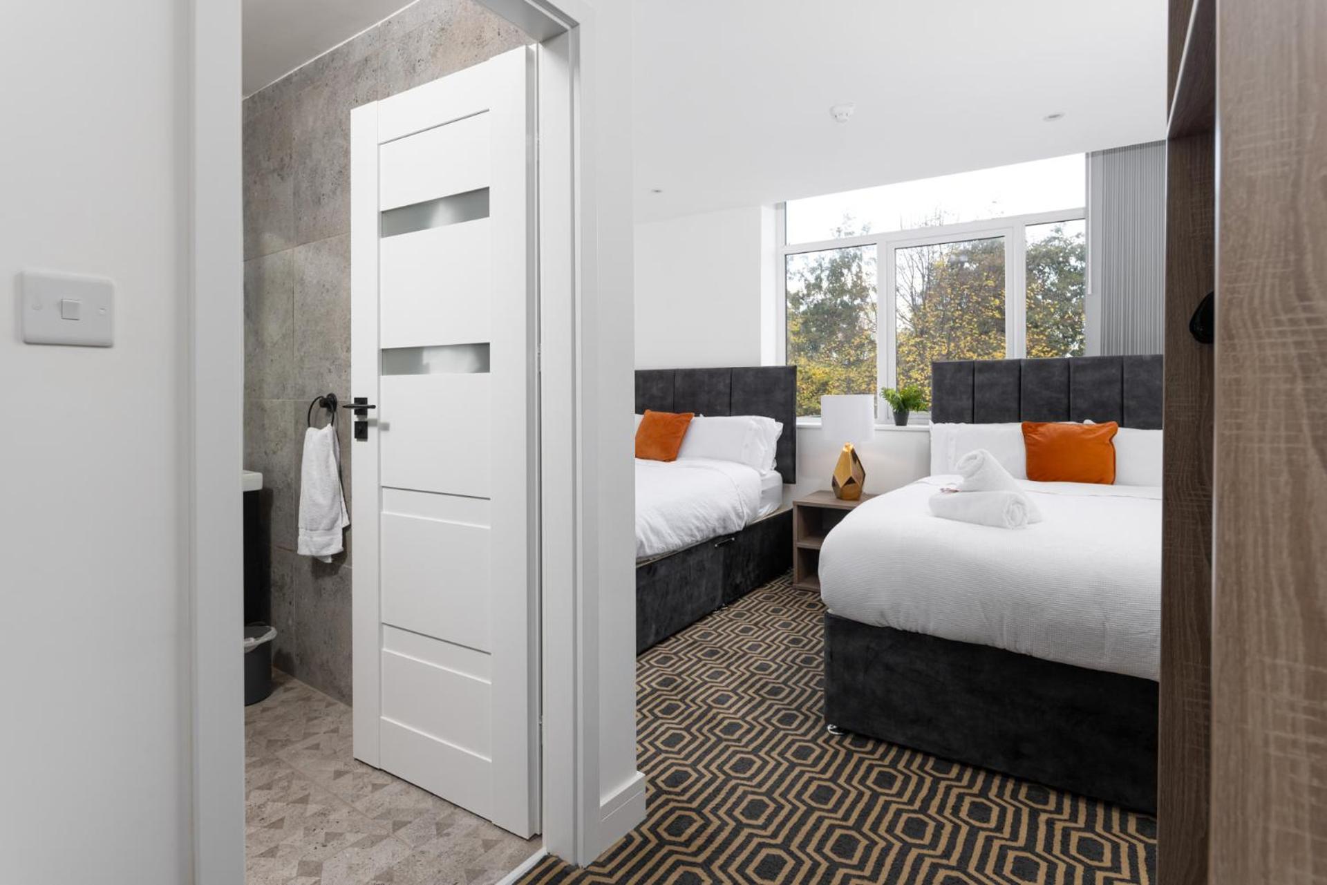 Flatzy - 16 Guests 4 En-suite A